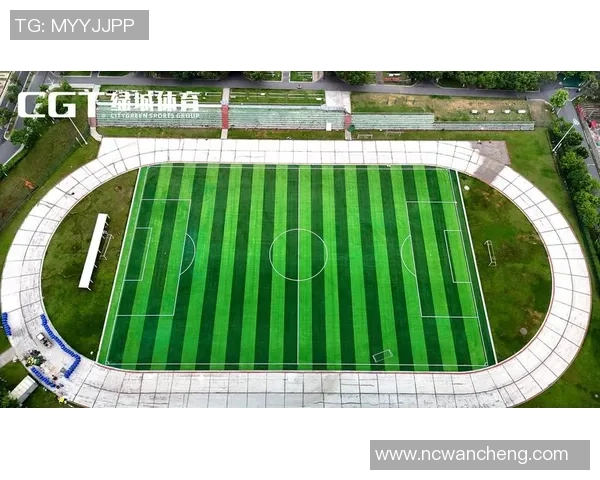 天然足球草坪的优势与维护技巧探讨助力绿色运动场地建设 天然足球草坪的优势与维护技巧探讨助力绿色运动场地建设