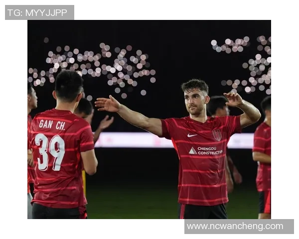 成都足球队的辉煌崛起与挑战历程全景回顾 成都足球队的辉煌崛起与挑战历程全景回顾