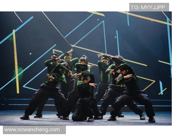 深圳街舞队的风格变迁与舞者成长的得失分析